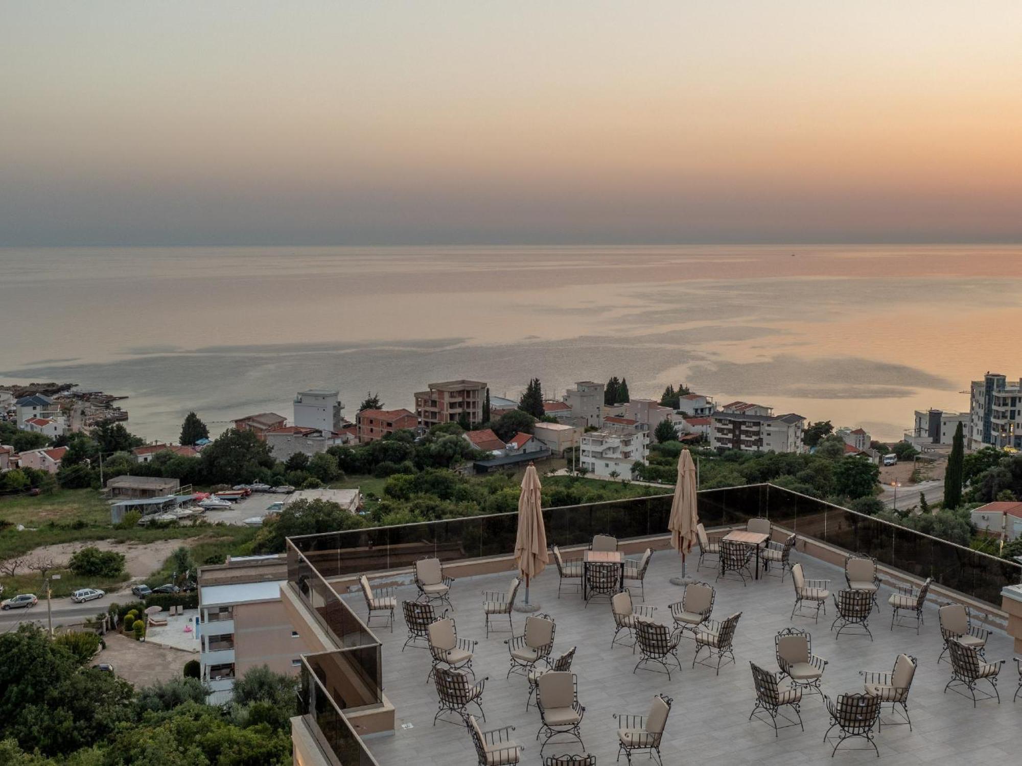 Hotel Diman Dobra Voda Esterno foto